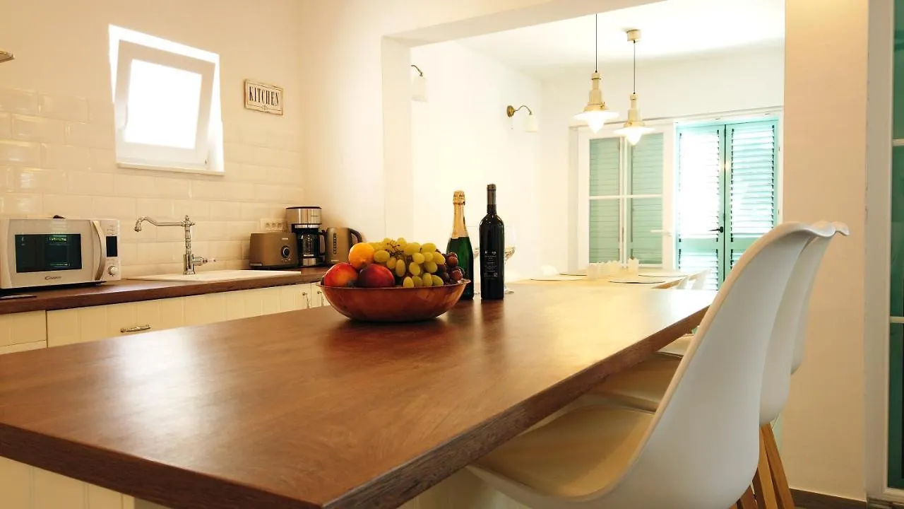 Tatil Evi Beach House Ana Sukošan